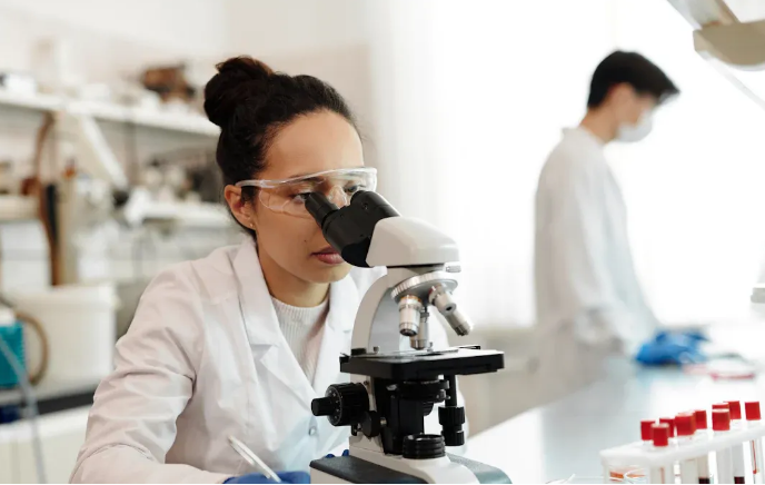 What is the qPCR Method and How Does It Work?